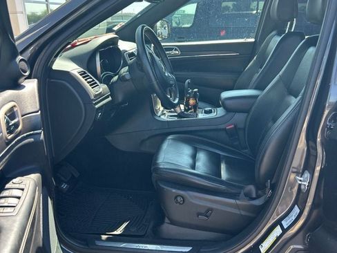 Used 2017 Jeep Grand Cherokee Limited AWD/4WD image 11