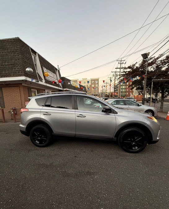 Used 2017 Toyota RAV4 LE w/ All Weather Liner Package AWD/4WD image 4