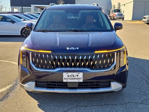 New 2026 Kia Carnival EX image 2