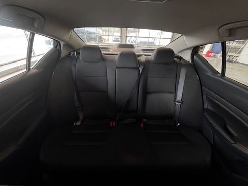 Used 2025 Nissan Altima 2.5 SV image 39