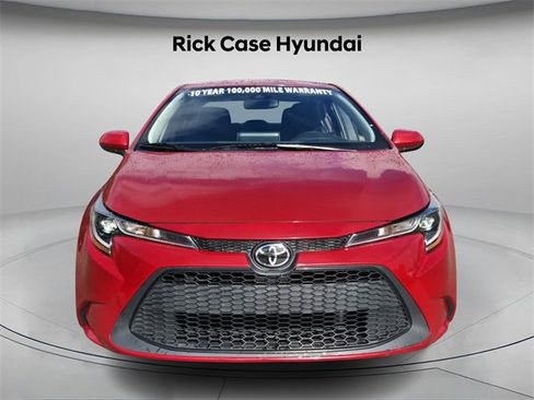 Used 2021 Toyota Corolla LE image 4