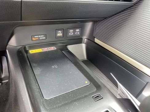 New 2026 Toyota Camry SE AWD/4WD image 10