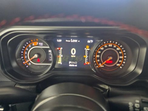 Used 2024 Jeep Wrangler Unlimited Rubicon AWD/4WD image 6