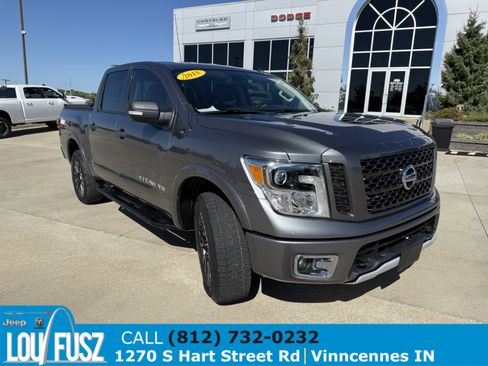 Used 2018 Nissan Titan PRO-4X image 2