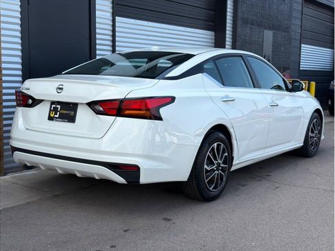Used 2020 Nissan Altima 2.5 S FWD image 9