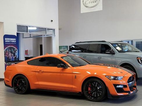 Certified 2021 Ford Mustang Shelby GT500 w/ Technology Package RWD image 3