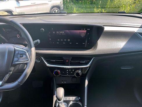Used 2024 Buick Encore GX Sport Touring AWD/4WD image 18