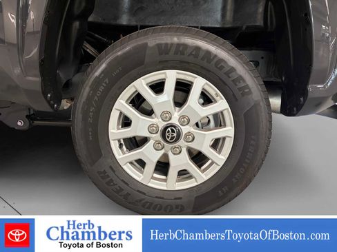 Used 2026 Toyota Tacoma SR5 AWD/4WD image 20