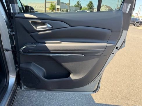 New 2026 Chevrolet Traverse LT w/ Driver Confidence Package FWD image 11