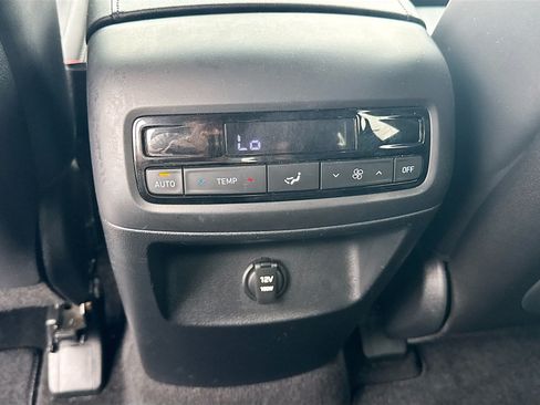 Used 2023 Hyundai Palisade SEL FWD image 26