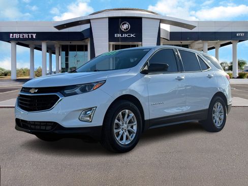 Used 2018 Chevrolet Equinox LS image 8