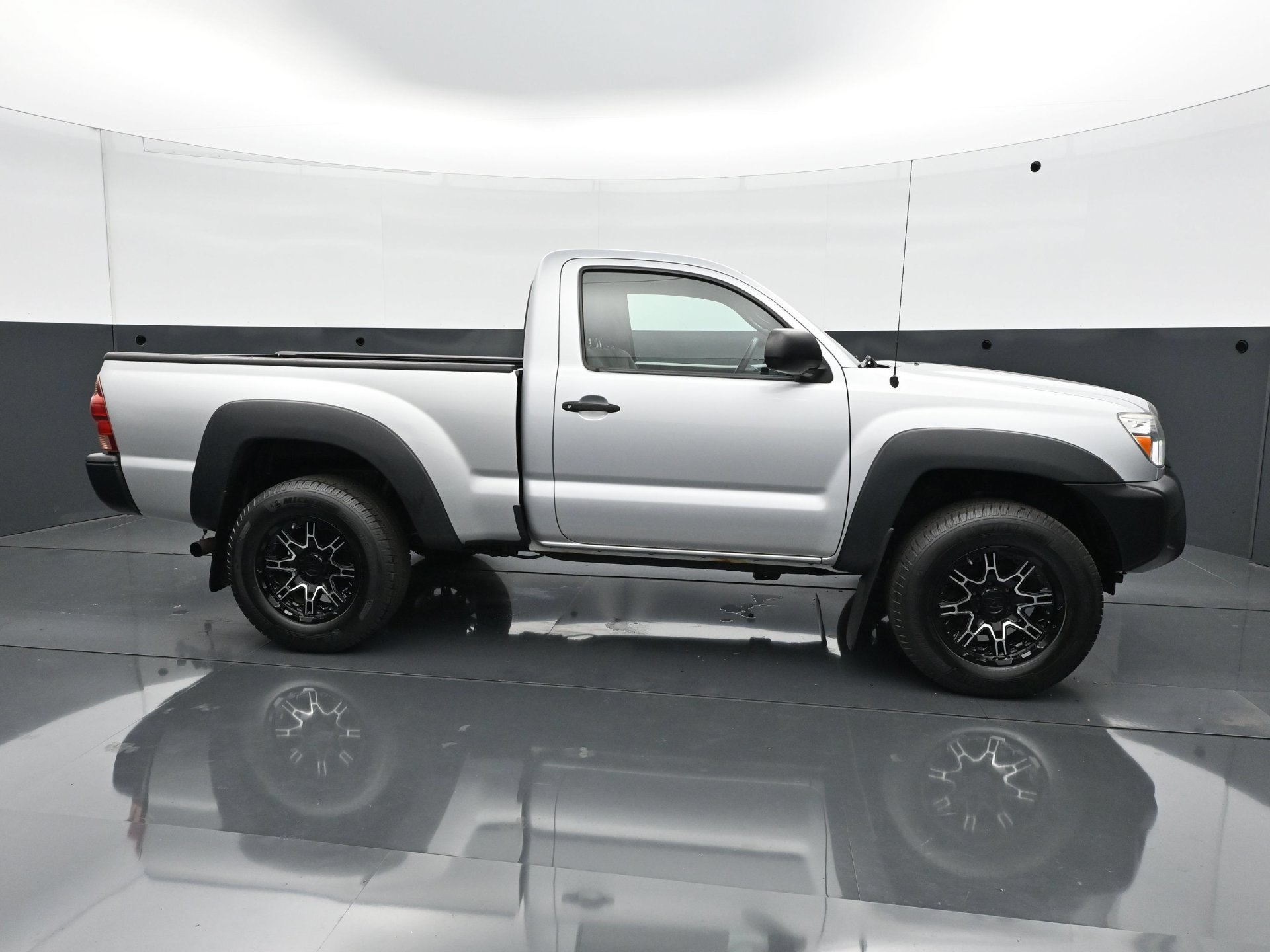 Used 2012 Toyota Tacoma 4x4 Regular Cab image 8