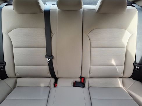 Used 2018 Hyundai Elantra SEL w/ Cargo Package image 33