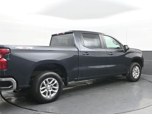 Used 2024 Chevrolet Silverado 1500 LT image 9