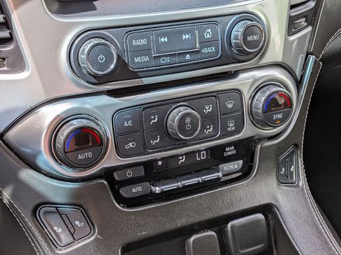 Used 2019 Chevrolet Suburban LT AWD/4WD image 23