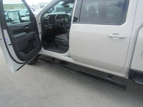 Certified 2026 GMC Sierra 3500 AT4 w/ Technology Package AWD/4WD image 41