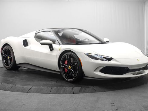 Used 2025 Ferrari 296 GTS RWD image 9