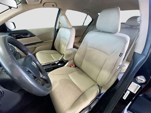 Used 2017 Honda Accord LX image 12