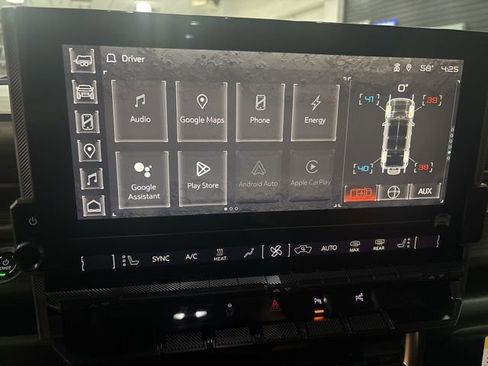 Used 2024 GMC Hummer EV 3X image 24