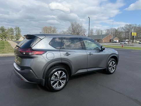 Used 2021 Nissan Rogue SV image 6