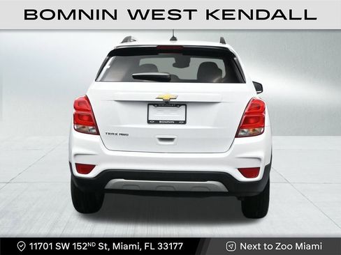 Used 2022 Chevrolet Trax LT w/ LT Convenience Package image 4