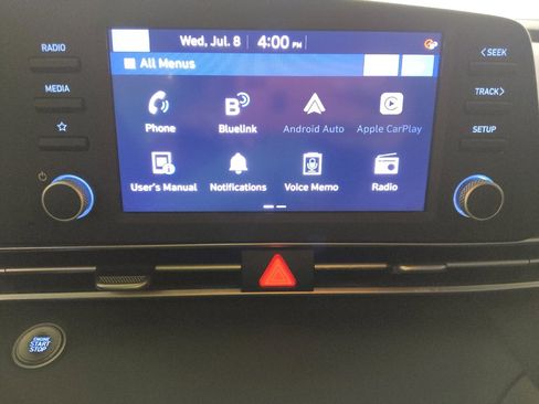Used 2022 Hyundai Elantra SEL w/ Preferred Accessory Package FWD image 25