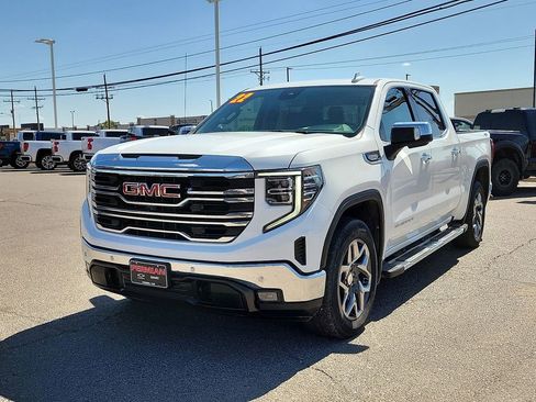Used 2022 GMC Sierra 1500 SLT AWD/4WD image 4