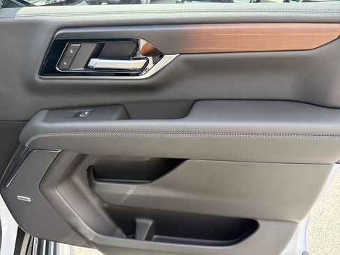 New 2026 GMC Yukon XL Denali w/ Sun & Power Step Package AWD/4WD image 15