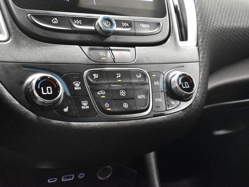 Used 2024 Chevrolet Malibu LT FWD image 17
