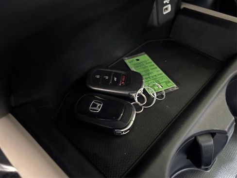 Used 2024 Honda HR-V LX image 24