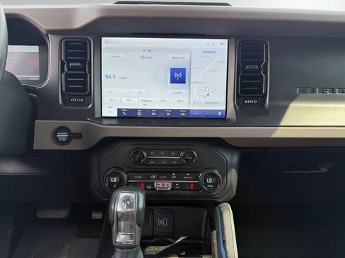 Used 2024 Ford Bronco Wildtrak AWD/4WD image 11
