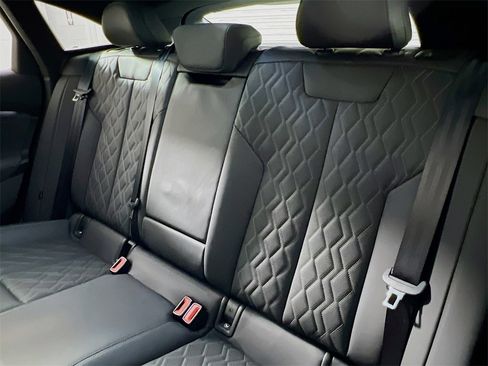 Used 2025 Audi S6 e-tron Premium Plus w/ Premium Plus image 20