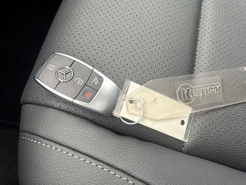 Certified 2025 Mercedes-Benz GLS 450 4MATIC image 29