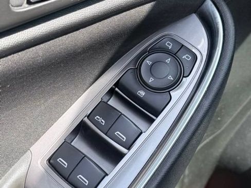 Used 2022 Chevrolet Malibu LT FWD image 19