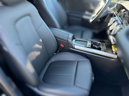 New 2026 Mercedes-Benz GLA 250 4MATIC image 24