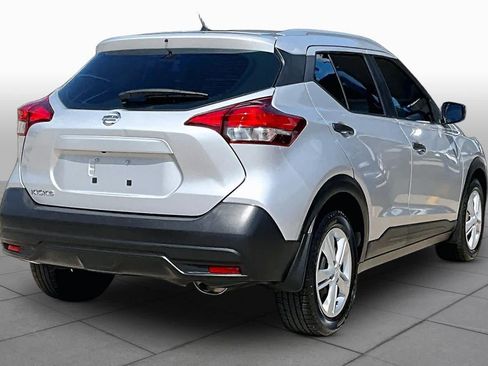 Used 2019 Nissan Kicks S FWD image 12
