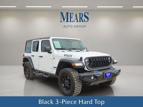 Used 2024 Jeep Wrangler Unlimited image 8
