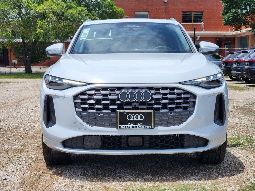 Used 2026 Audi Q5 Premium Plus w/ Premium Plus AWD/4WD image 4