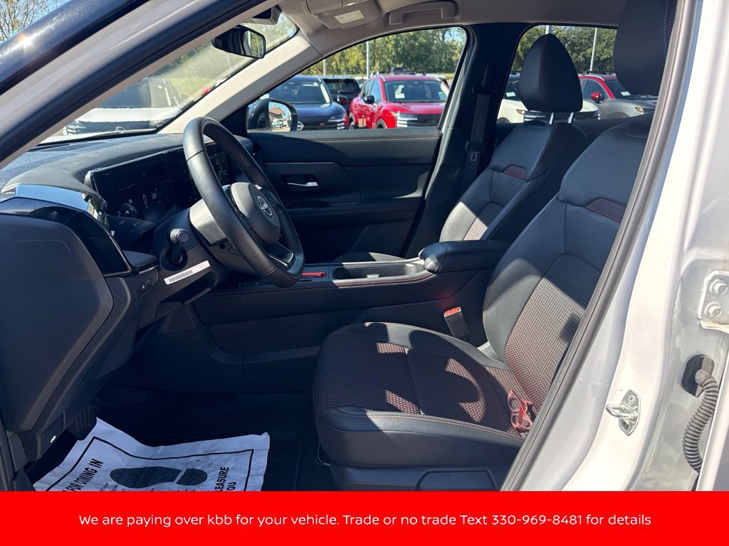 Certified 2025 Nissan Kicks SR AWD/4WD image 9