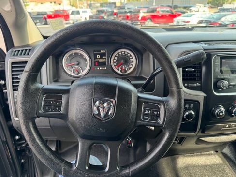 Used 2017 RAM 1500 ST w/ SXT Appearance Group image 10