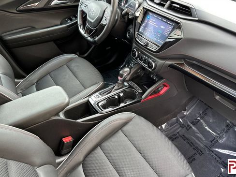 Certified 2022 Chevrolet TrailBlazer RS w/ Sun and Liftgate Package image 18