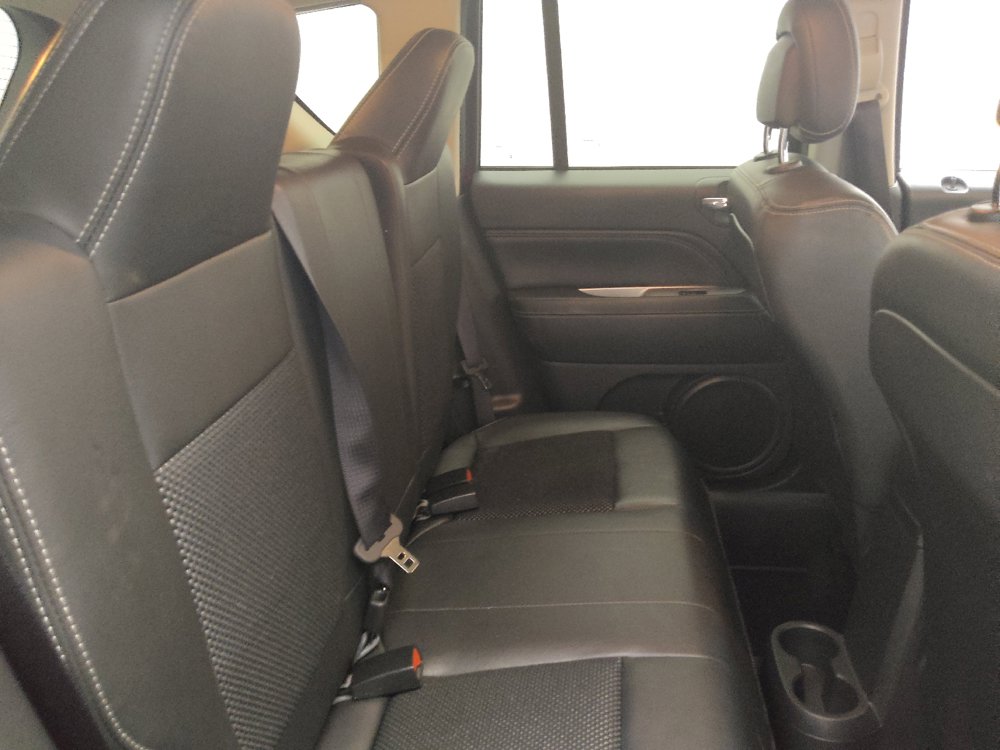 Used 2017 Jeep Compass Latitude AWD/4WD image 19