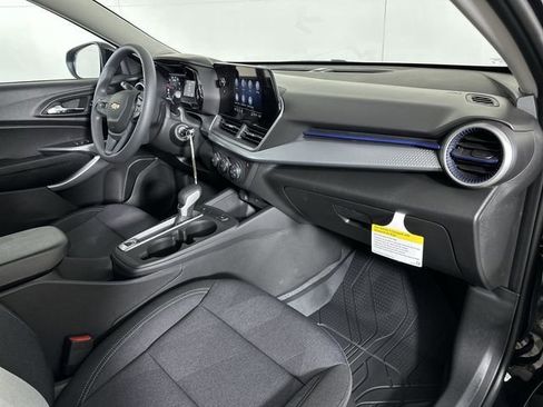 New 2026 Chevrolet Trax LS FWD image 30