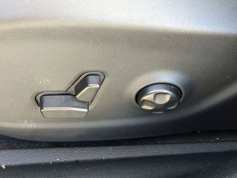 Used 2021 Jeep Cherokee Trailhawk w/ Premium Leather Package image 19