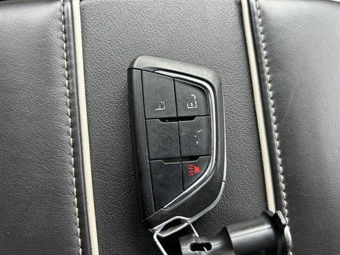 Used 2021 Cadillac Escalade Sport Platinum image 32