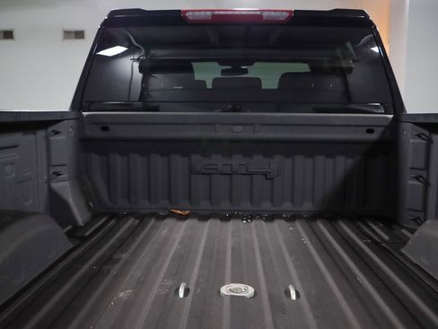 Used 2021 GMC Sierra 2500 AT4 image 30