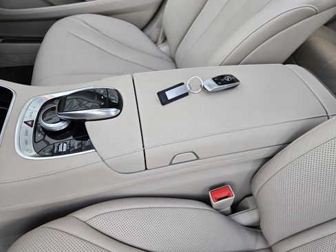 Used 2020 Mercedes-Benz S 450 Sedan image 18