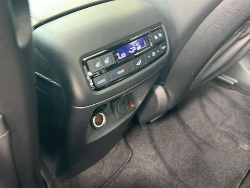 Used 2025 Hyundai Palisade Calligraphy AWD/4WD image 13