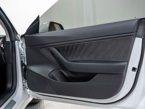 Used 2019 Tesla Model 3 Long Range image 41