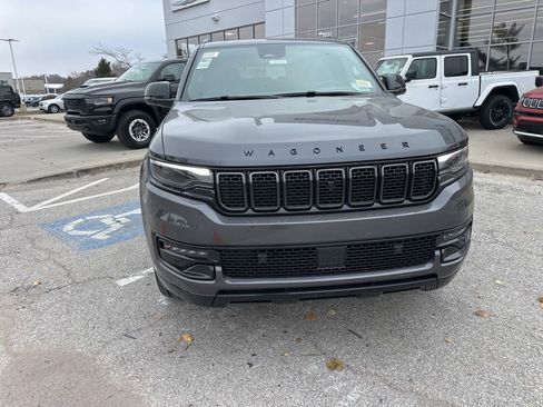 New 2025 Jeep Wagoneer Series II w/ Convenience Group I image 9